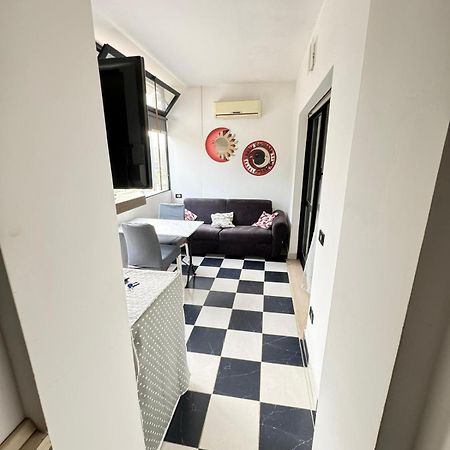 Grazioso&Collegatissimo Con Terrazzo Lejlighed Frosinone Eksteriør billede